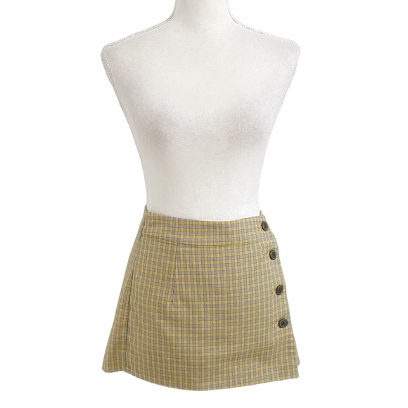 ARITZIA SUNDAY BEST HEATHER YELLOW PLAID BUTTON FRONT SHORTS SKORT - Picture 3 of 12